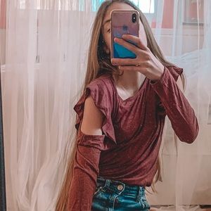 top with arm flounce flower slits